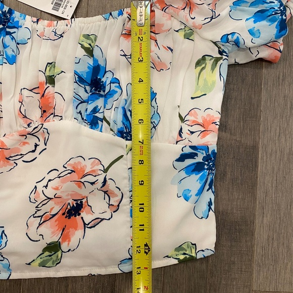 NWT Abercrombie Ruched Puff Sleeve Scoopneck Top - Picture 6 of 7